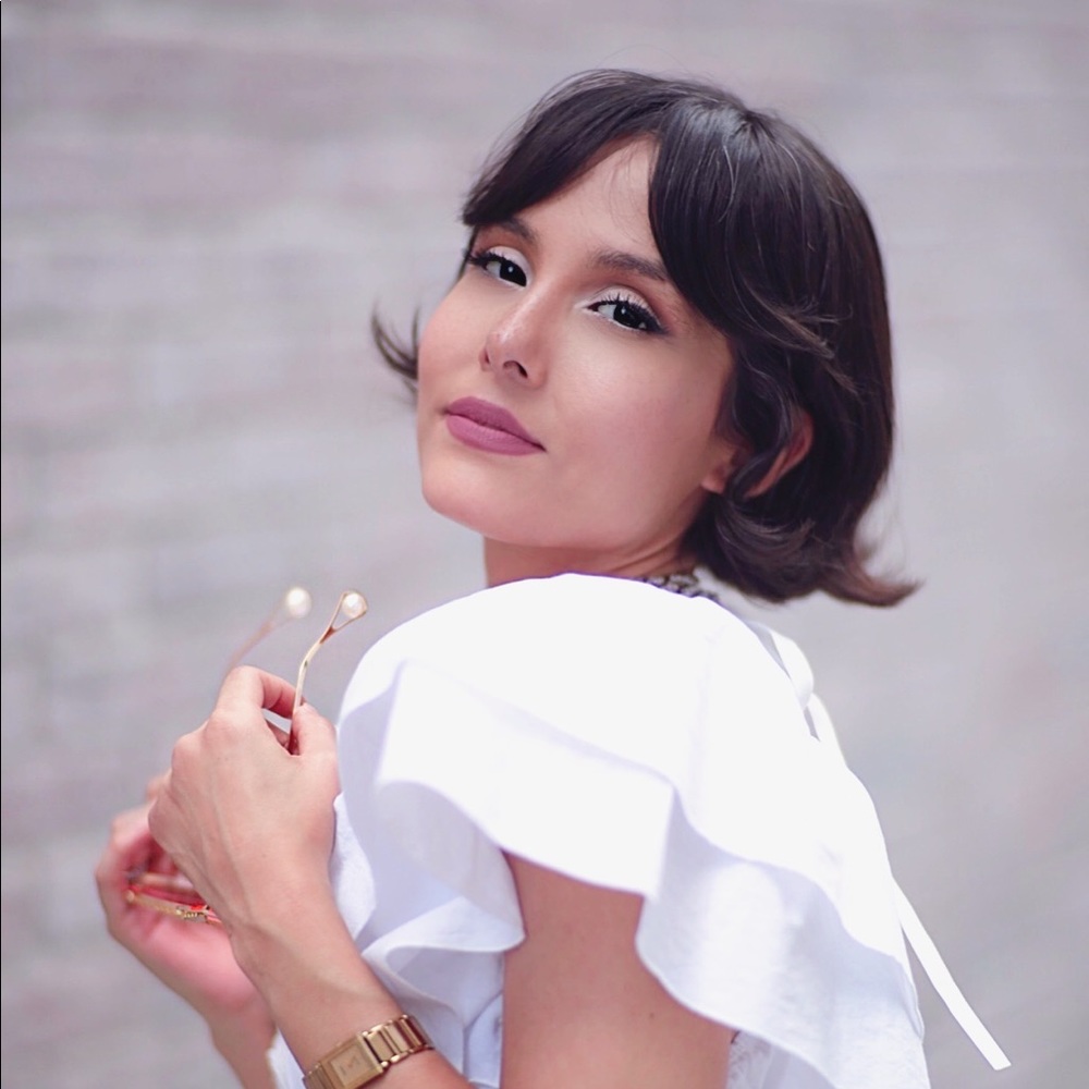 Meet your Posher, Nadia